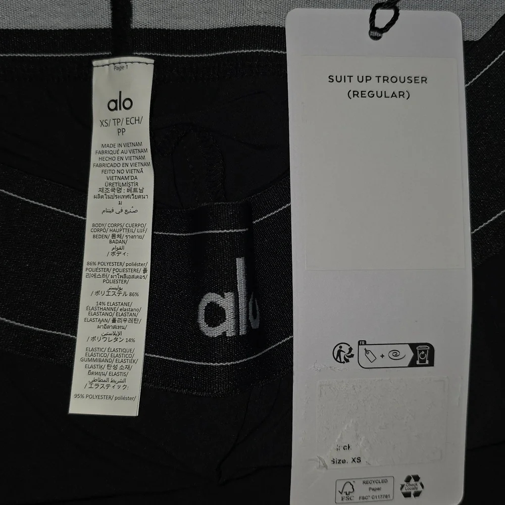 BNWT !!! alo yoga Suit Up Trouser In Black size XS Regular - Picture 6 of 13